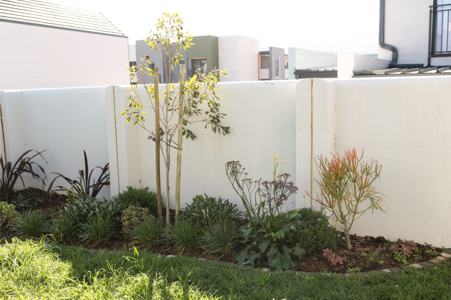To Let 2 Bedroom Property for Rent in Newinbosch Western Cape